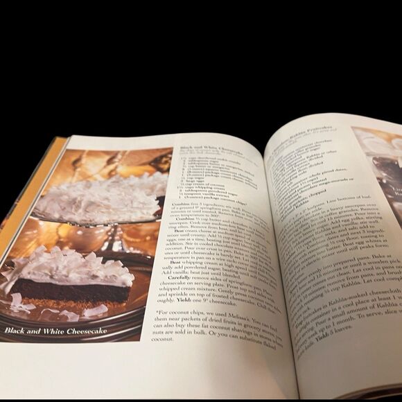 Chrismas with Southern Living 1997 Hardcover Book - Picture 6 of 15